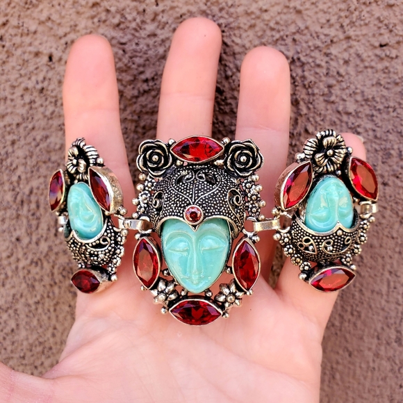 New Carved 3 Blue Goddess Face Garnet 925 Silver Bracelet. - Picture 3 of 15